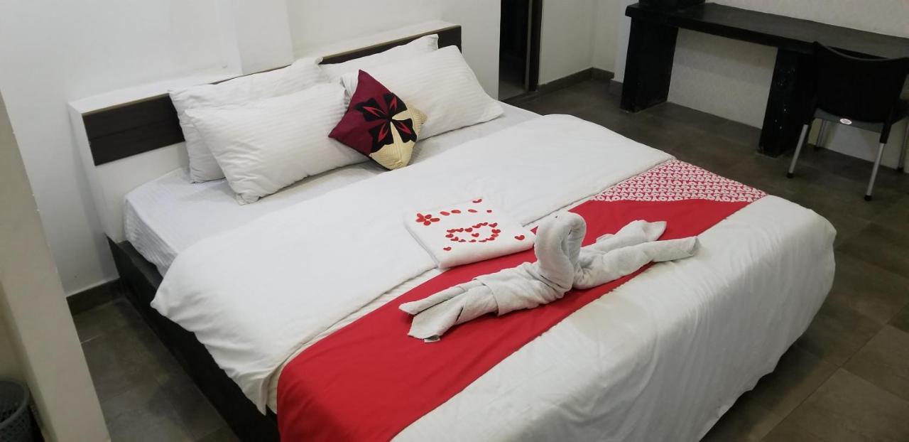 Kings Gate Airport Transit Hotel Katunayaka Buitenkant foto