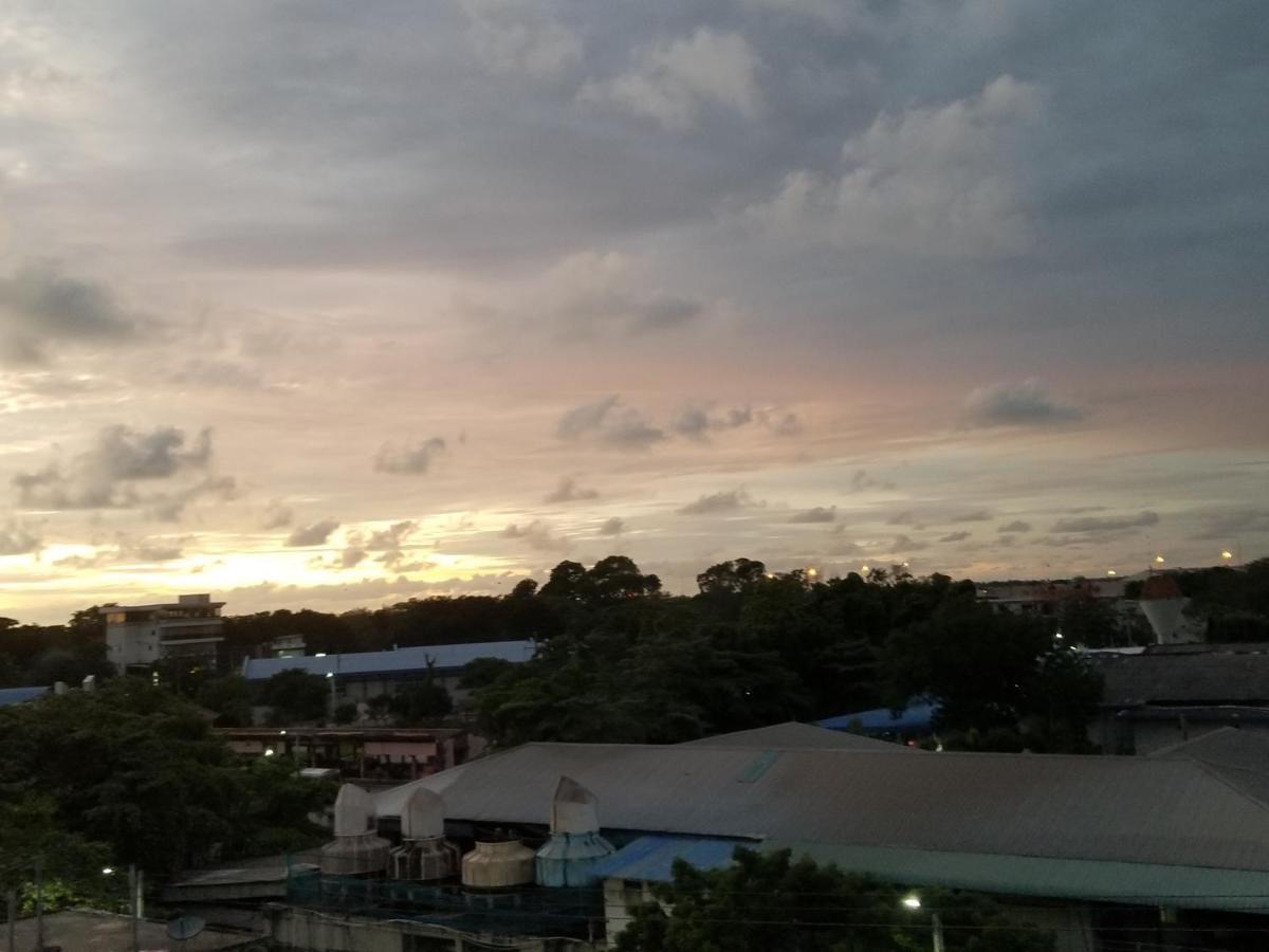 Kings Gate Airport Transit Hotel Katunayaka Buitenkant foto