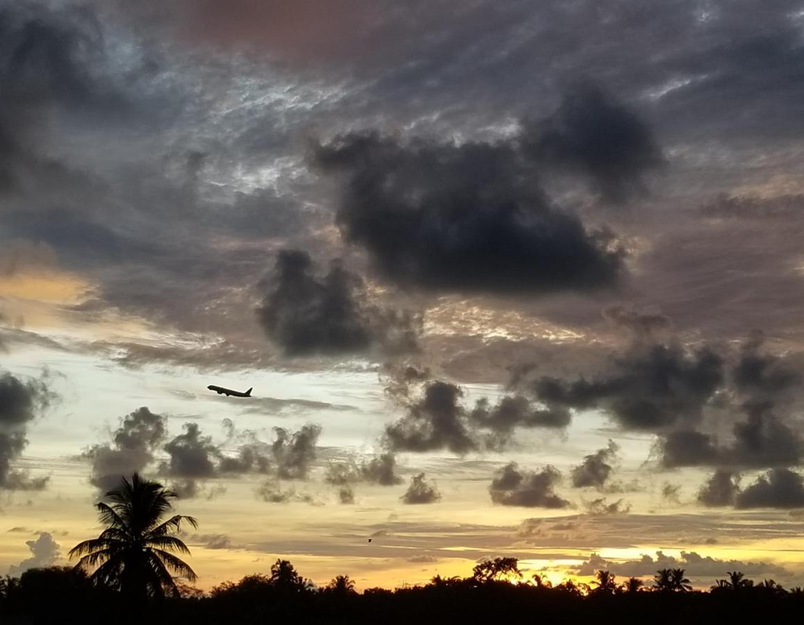 Kings Gate Airport Transit Hotel Katunayaka Buitenkant foto