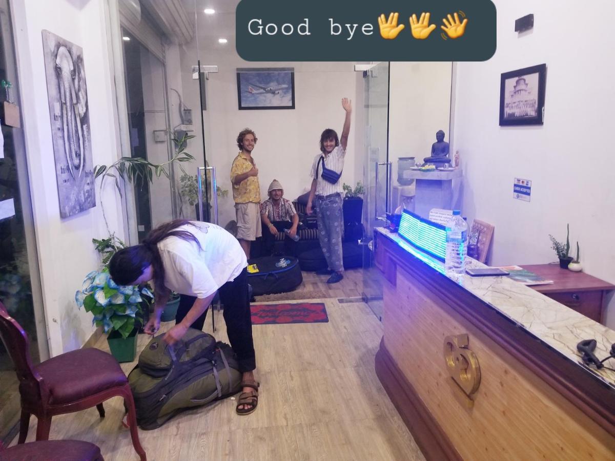 Kings Gate Airport Transit Hotel Katunayaka Buitenkant foto