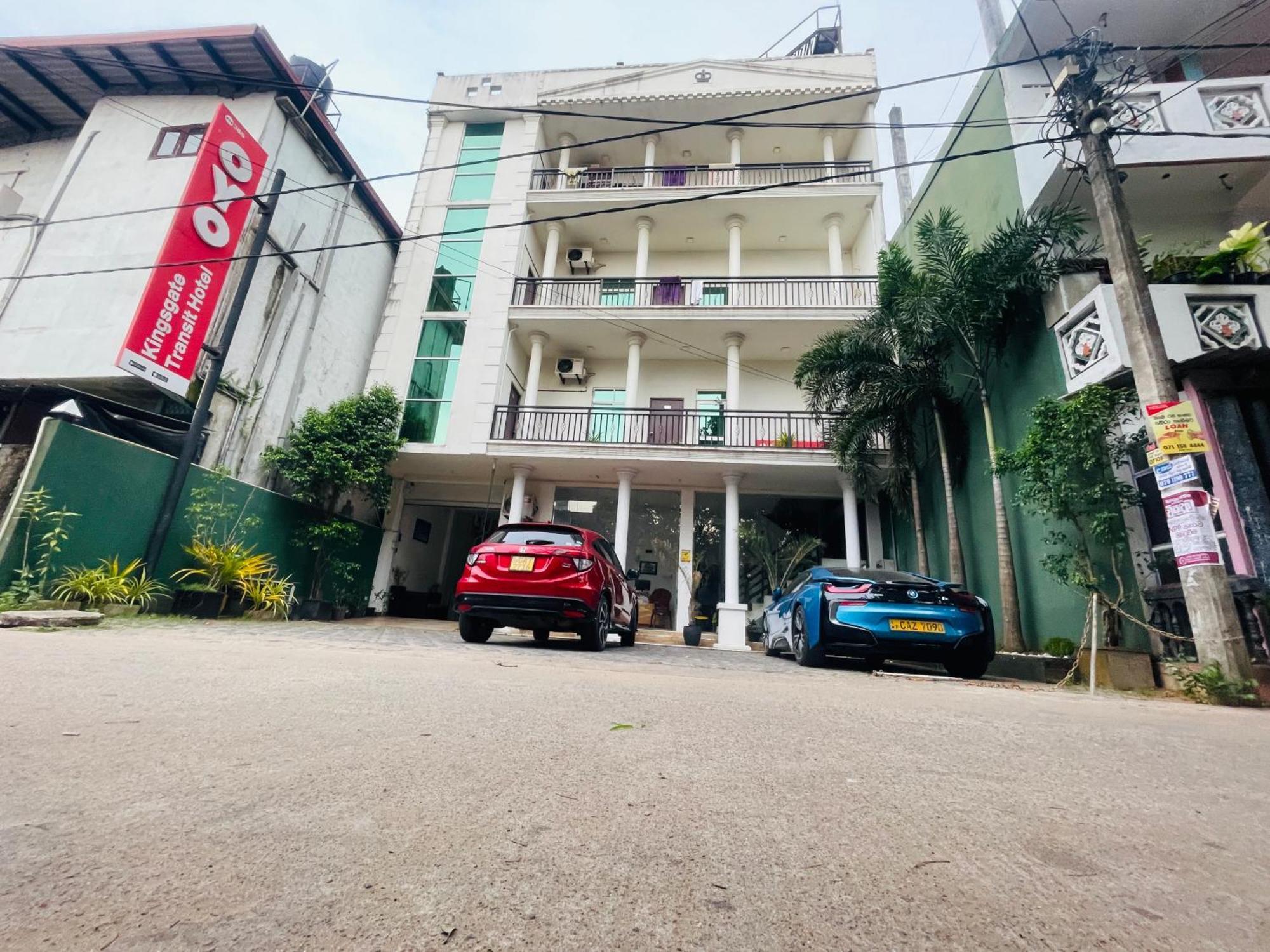 Kings Gate Airport Transit Hotel Katunayaka Buitenkant foto