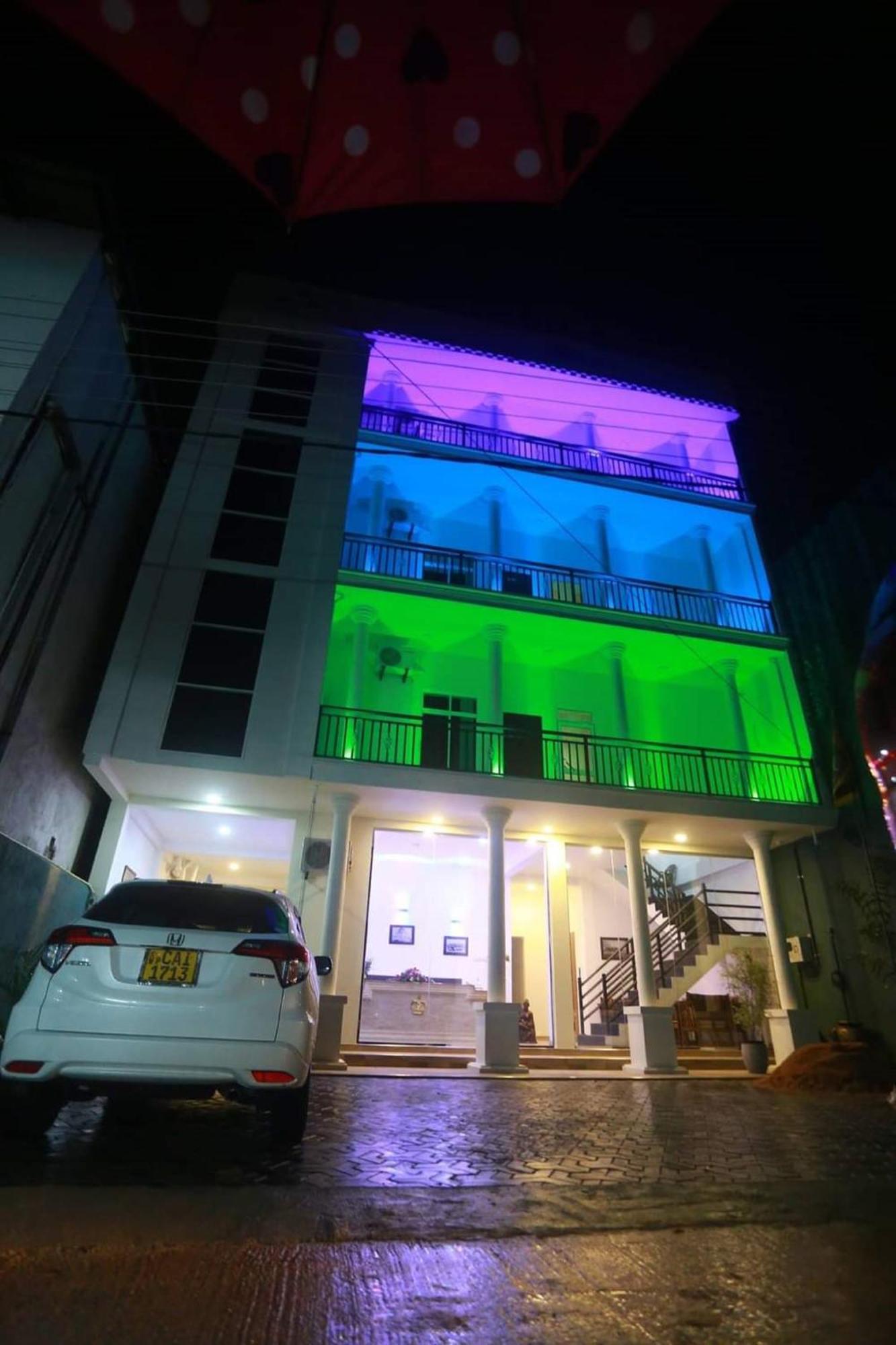 Kings Gate Airport Transit Hotel Katunayaka Buitenkant foto