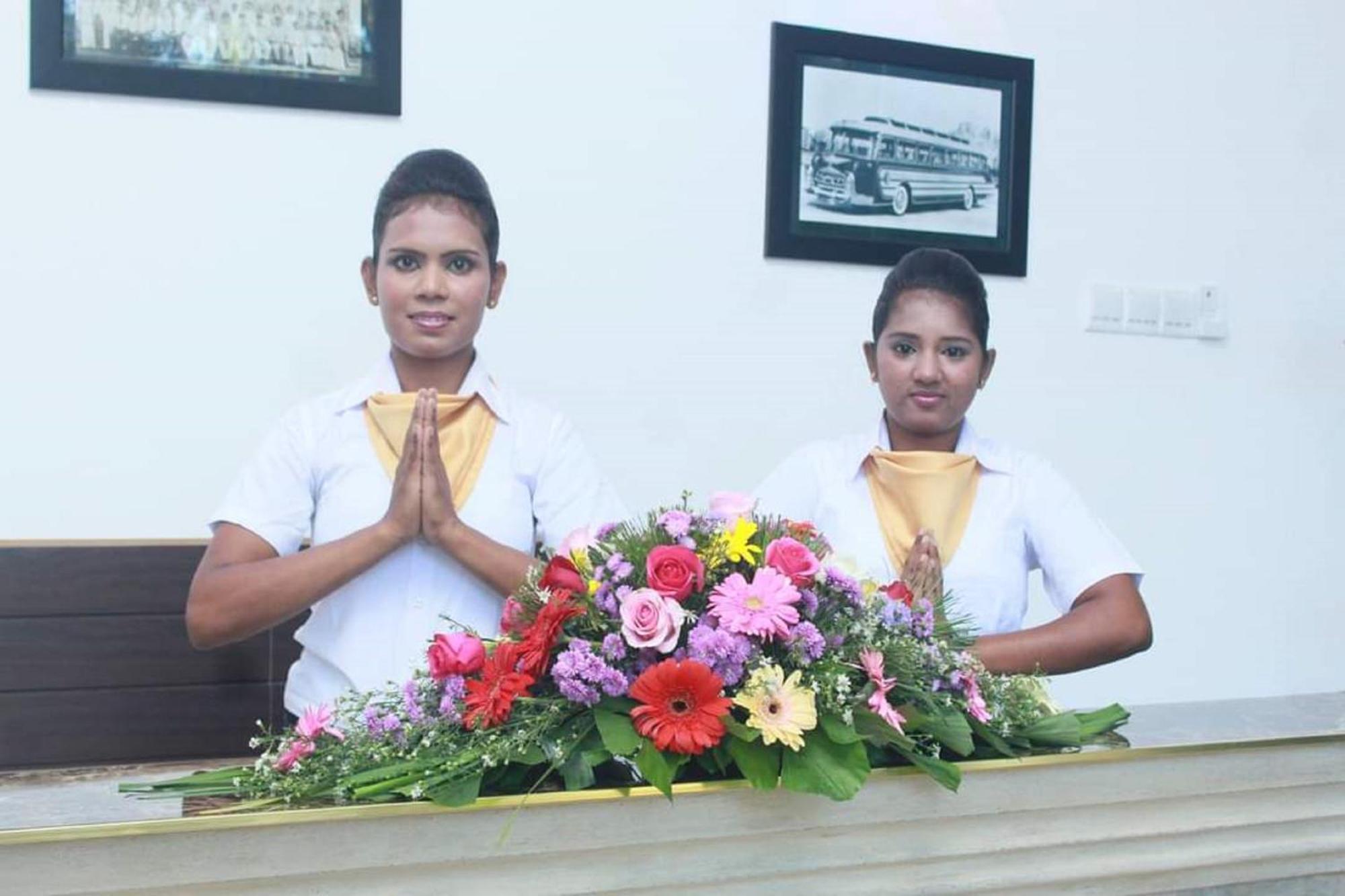 Kings Gate Airport Transit Hotel Katunayaka Buitenkant foto